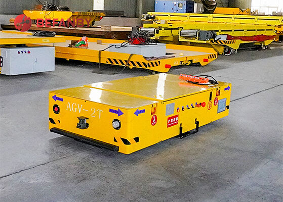 Professioneller spurfreier AGV-Transferwagen mit intelligenter Navigation und kundenspezifischer Tragfähigkeit, batteriebetrieben